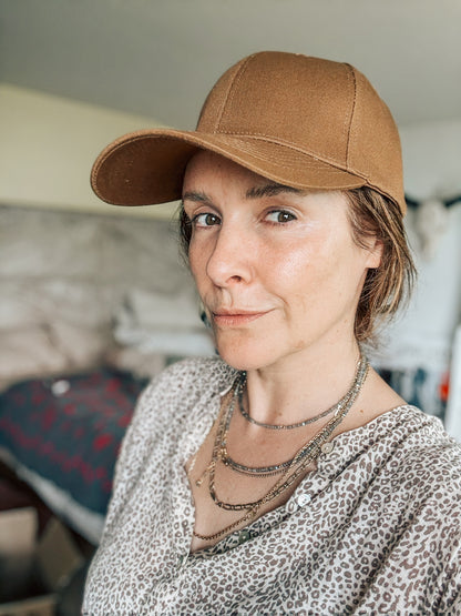 The Après Social Club - The Layover Hat ( 🤎 Desert Leather )