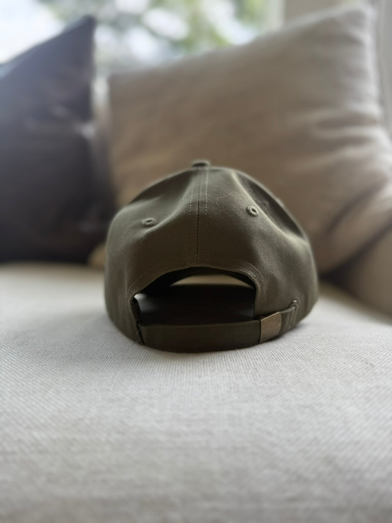 The Après Social Club - The Layover Hat (🌲 Forest Halt )